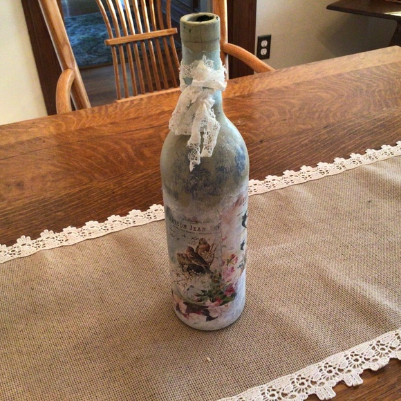 HP๐Vintage look decoupage wine bottle - Picture 2 of 4